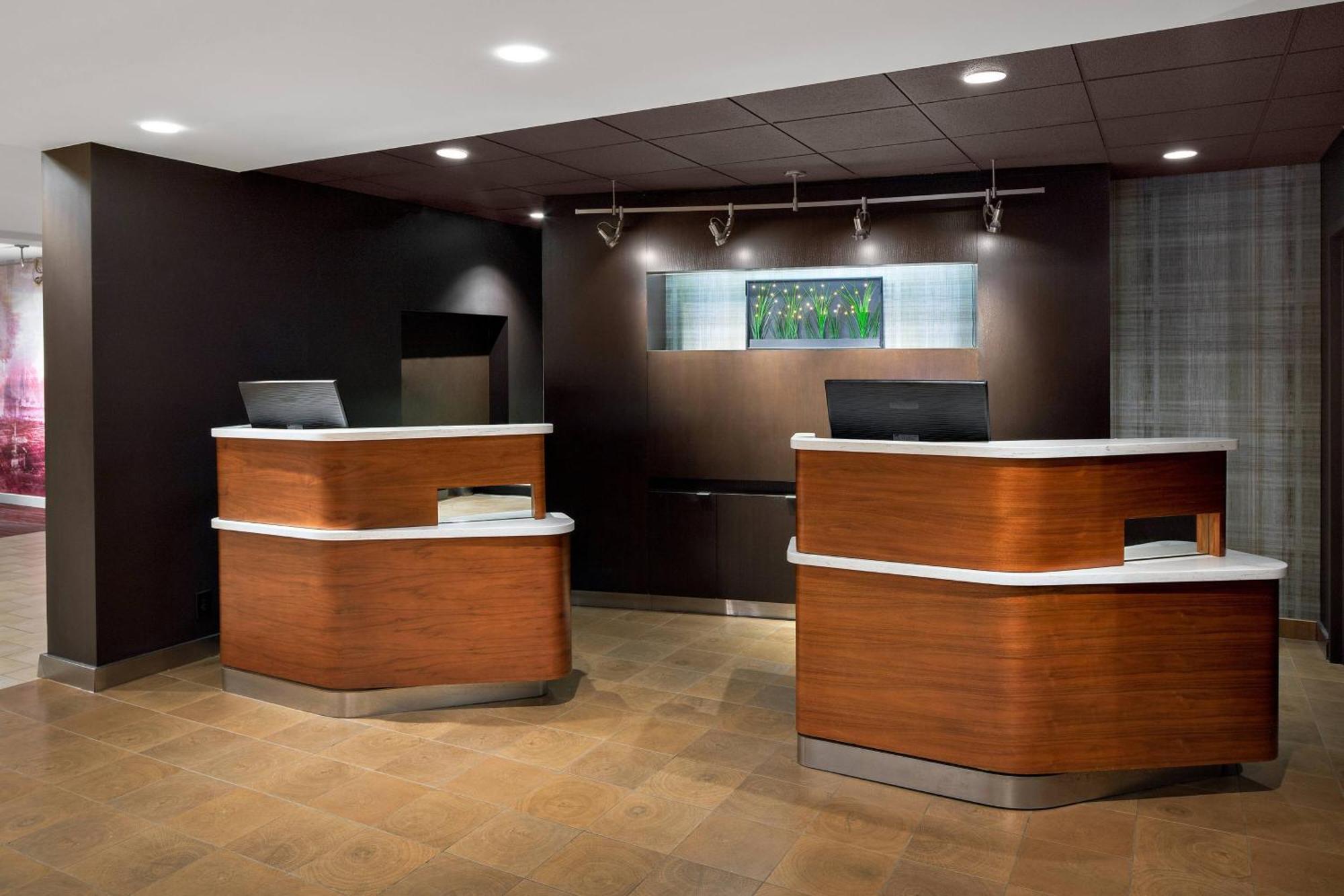 Hotel Courtyard By Marriott Pittsburgh Airport à Coraopolis Extérieur photo