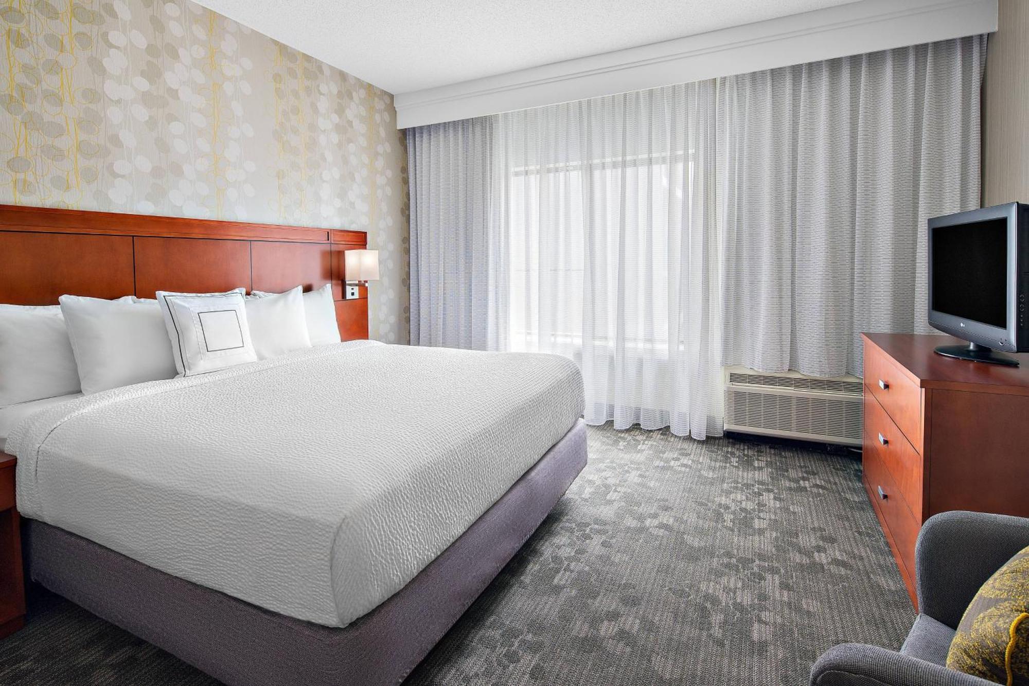 Hotel Courtyard By Marriott Pittsburgh Airport à Coraopolis Extérieur photo