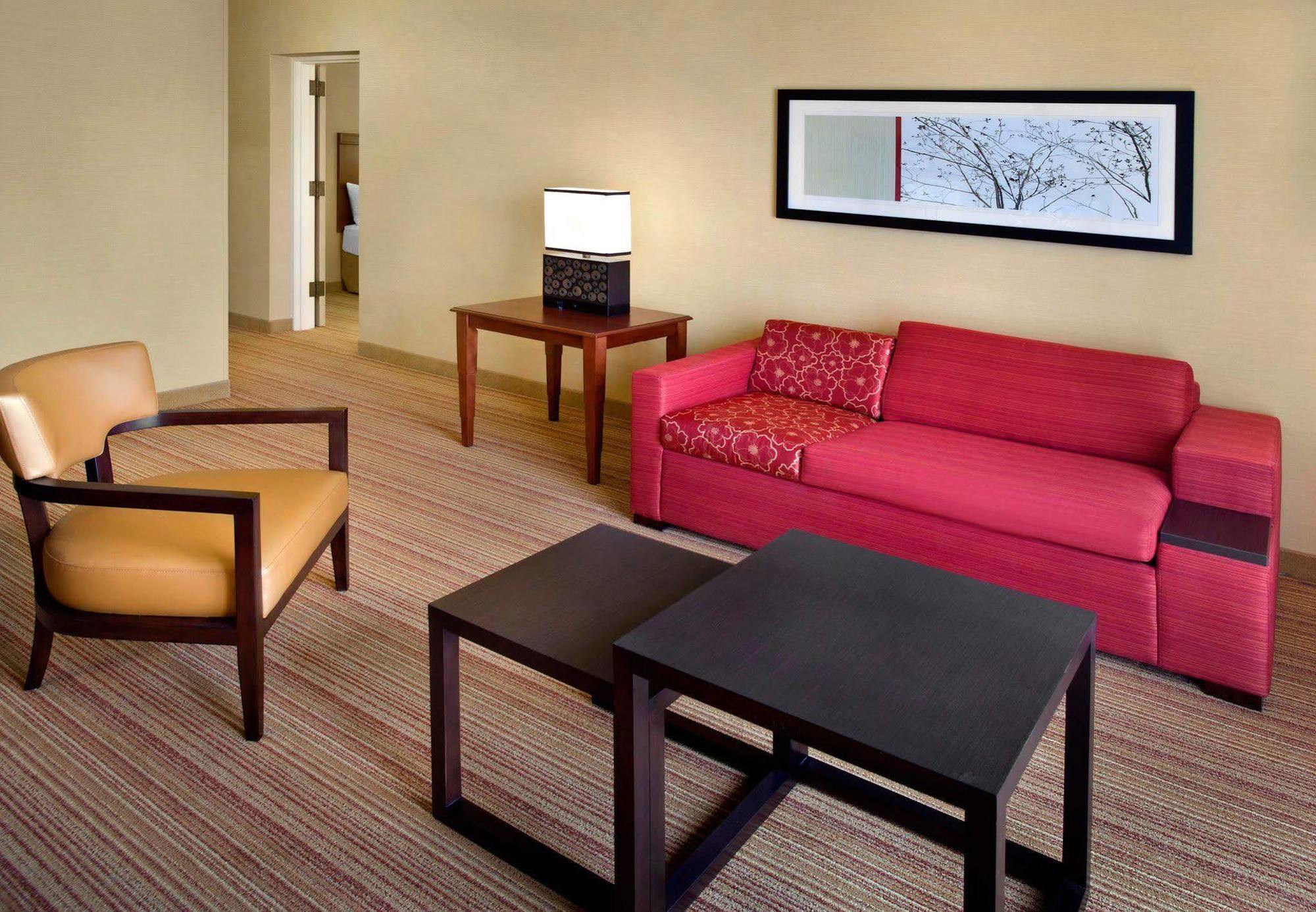 Hotel Courtyard By Marriott Pittsburgh Airport à Coraopolis Extérieur photo