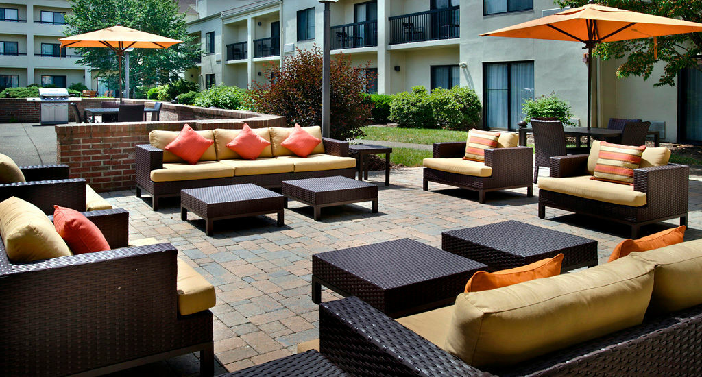 Hotel Courtyard By Marriott Pittsburgh Airport à Coraopolis Extérieur photo