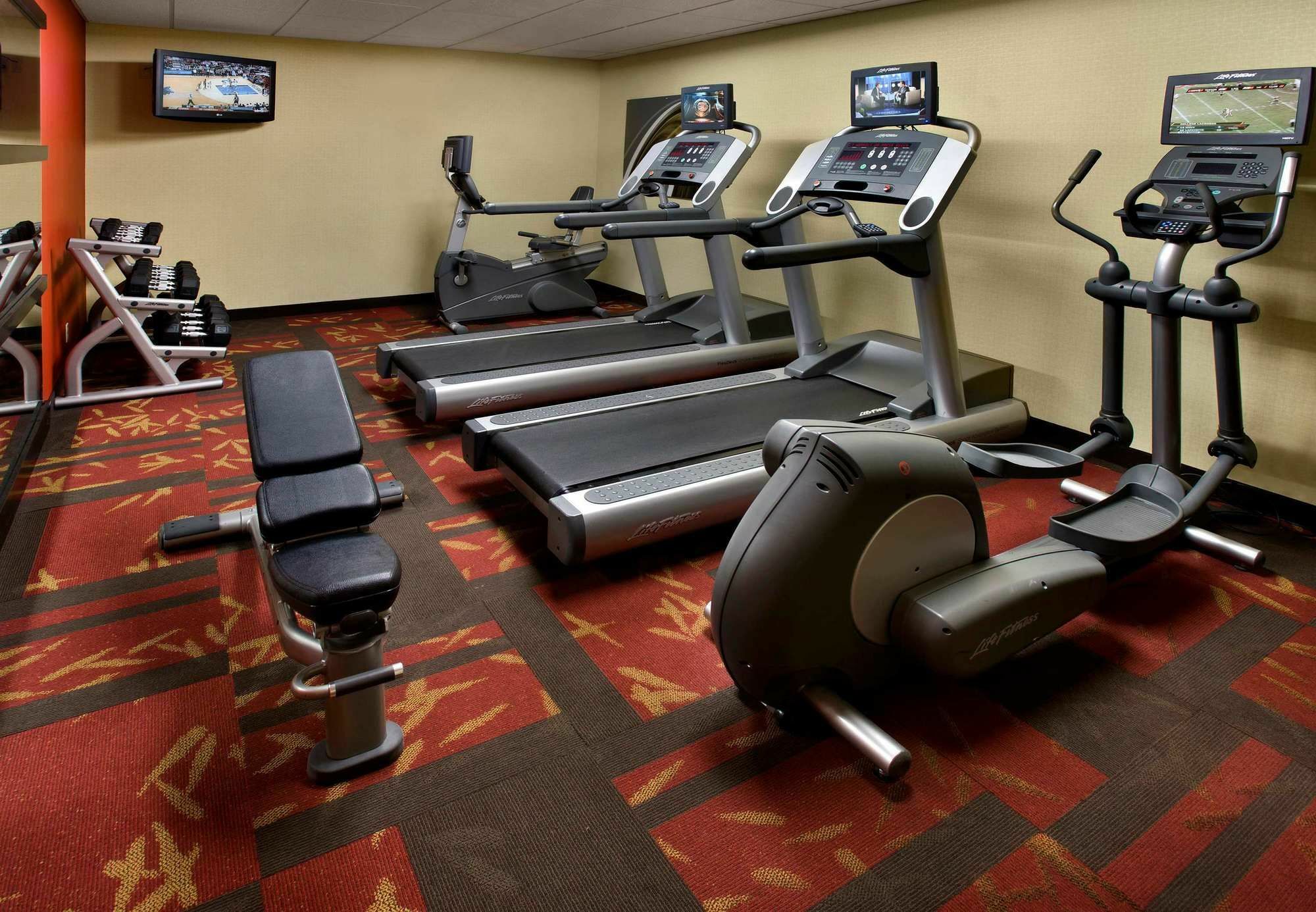 Hotel Courtyard By Marriott Pittsburgh Airport à Coraopolis Extérieur photo